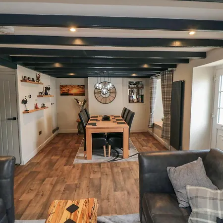 15 High Street Holiday home *