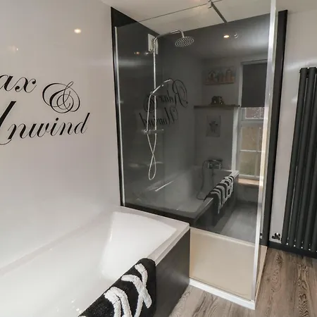 15 High Street * Scarborough