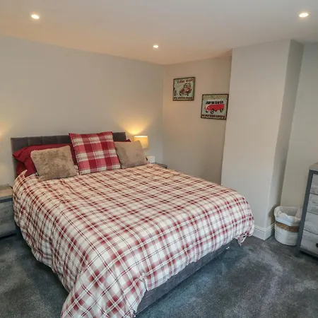 15 High Street * Scarborough